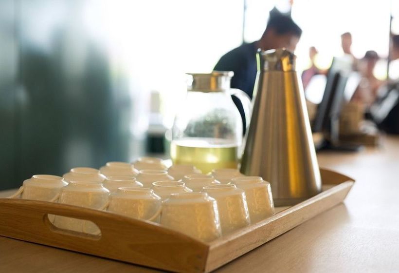 Отель Eastravel · Gaoxin Business