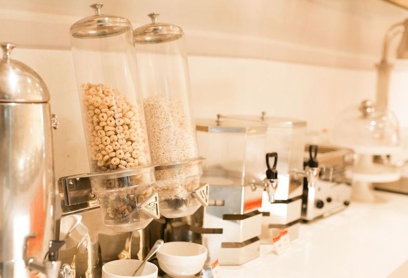 Отель Eastravel · Gaoxin Business