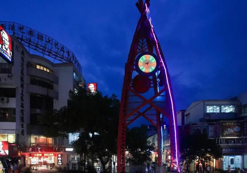 Wing Hotel Guilin Pedestrian Street