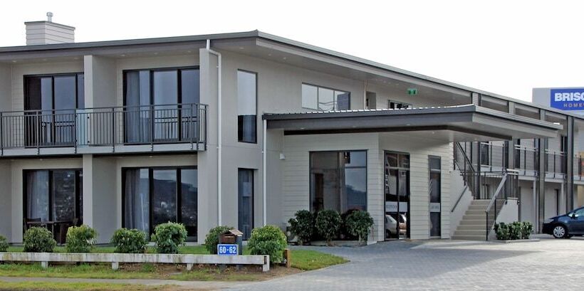 Acacia Lake View Motel