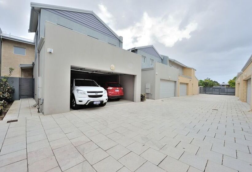 Amawind Rockingham Apartments