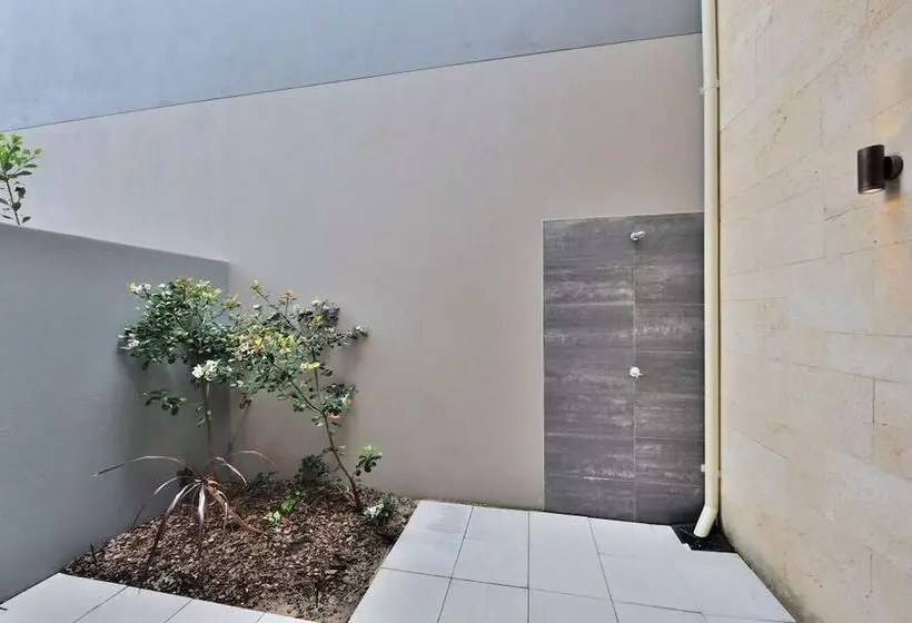 Amawind Rockingham Apartments