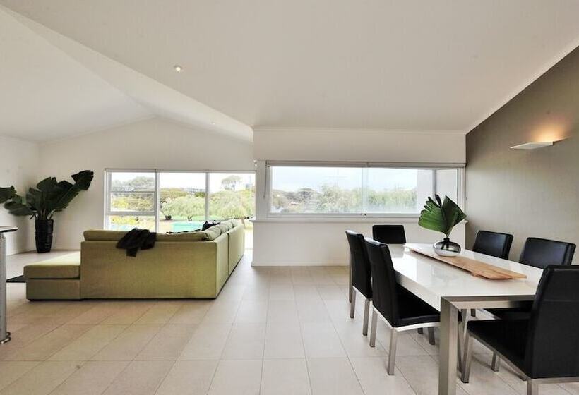 Amawind Rockingham Apartments