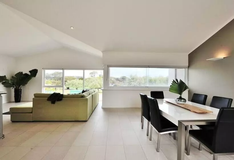 Amawind Rockingham Apartments