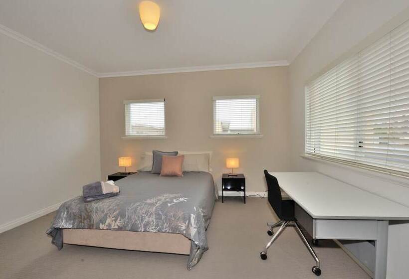 Amawind Rockingham Apartments