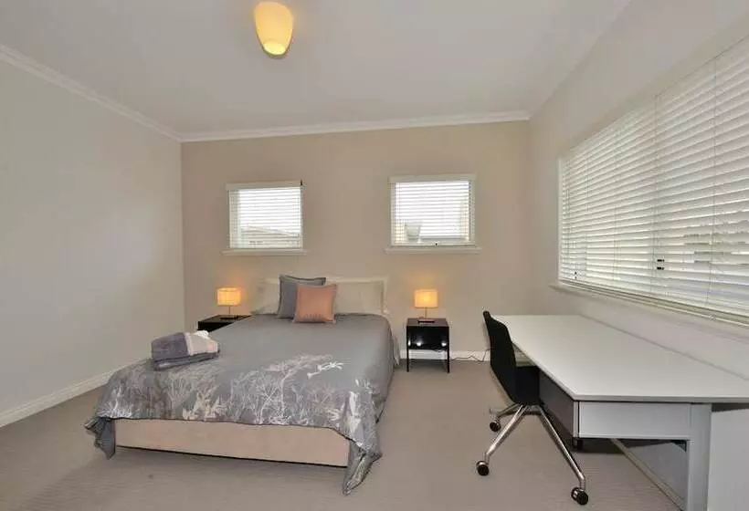 Amawind Rockingham Apartments