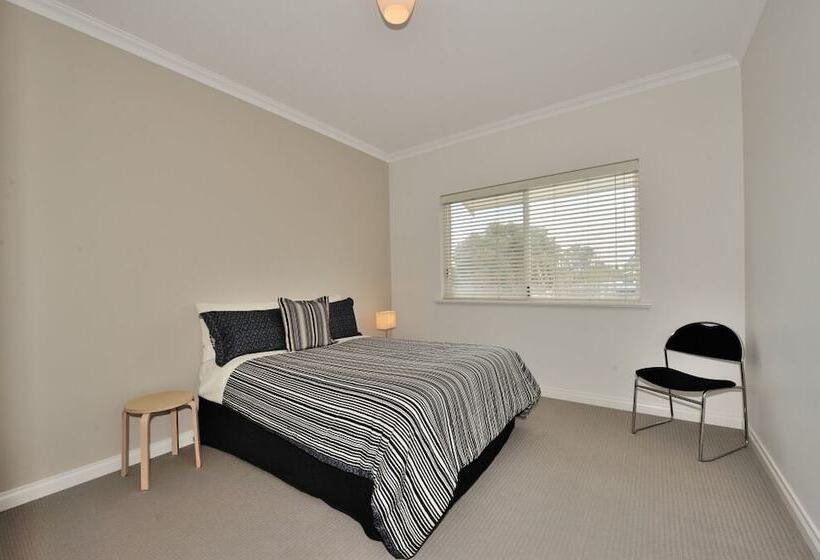 Amawind Rockingham Apartments