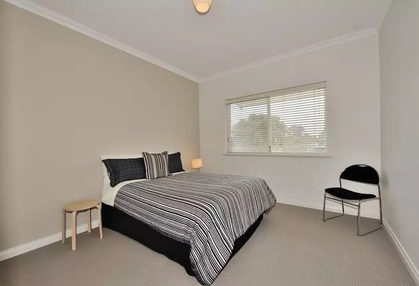 Amawind Rockingham Apartments