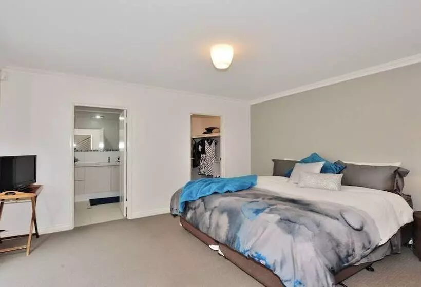 Amawind Rockingham Apartments