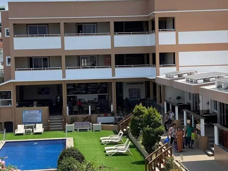 Aamiaismajoitus (B&B) Verde View Villas