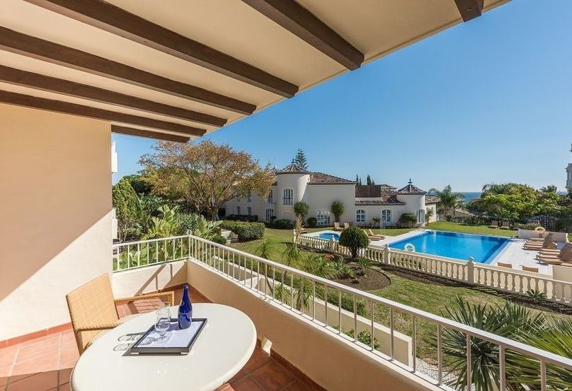 Las Dunas Suites & Apartments