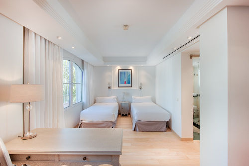 Las Dunas Suites & Apartments