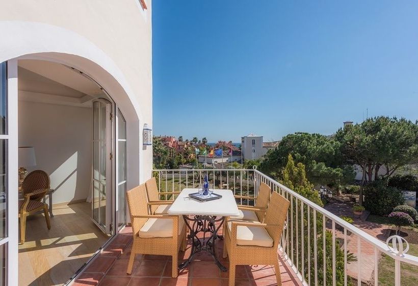 Las Dunas Suites & Apartments