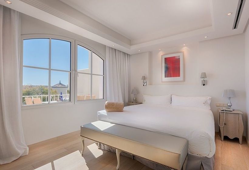 Las Dunas Suites & Apartments