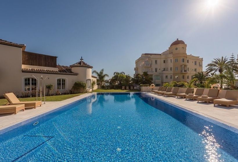 Las Dunas Suites & Apartments