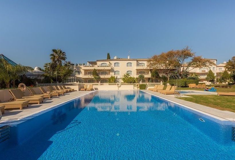 Las Dunas Suites & Apartments