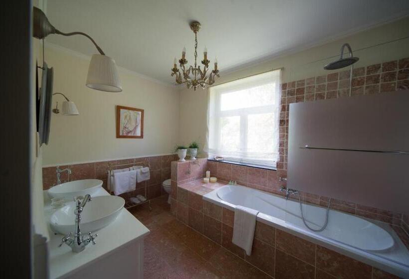 هتل B&b Le Refuge