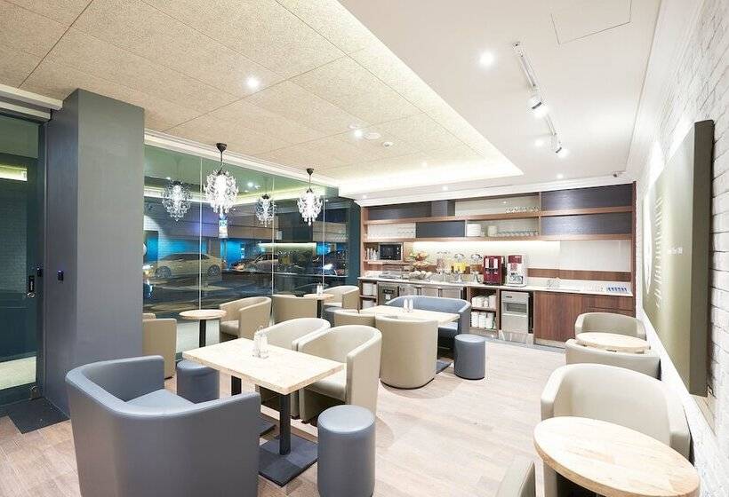 هتل Bencoolen@hong Kong Street