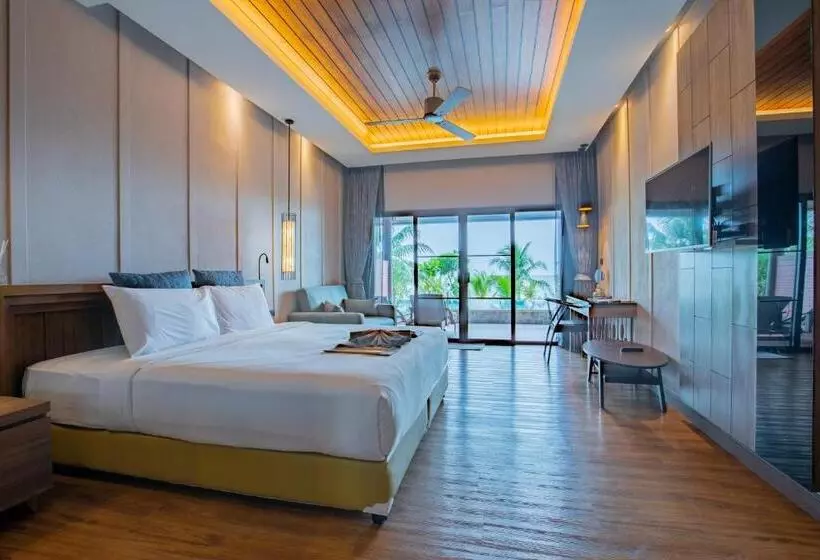 Hotelli C&n Kho Khao Beach Resort Sha Plus