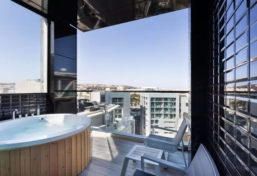 Hugo S Boutique Hotel Adults Only