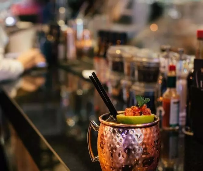 Hugo S Boutique Hotel Adults Only