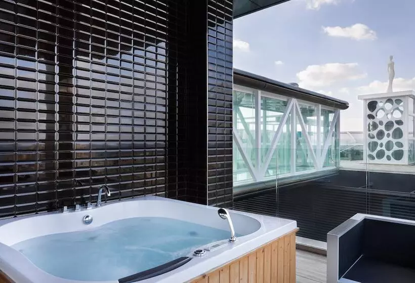 Hugo S Boutique Hotel Adults Only