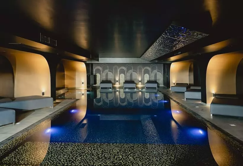 Hugo S Boutique Hotel Adults Only
