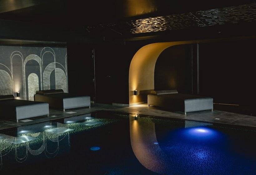 Hugo S Boutique Hotel   Adults Only