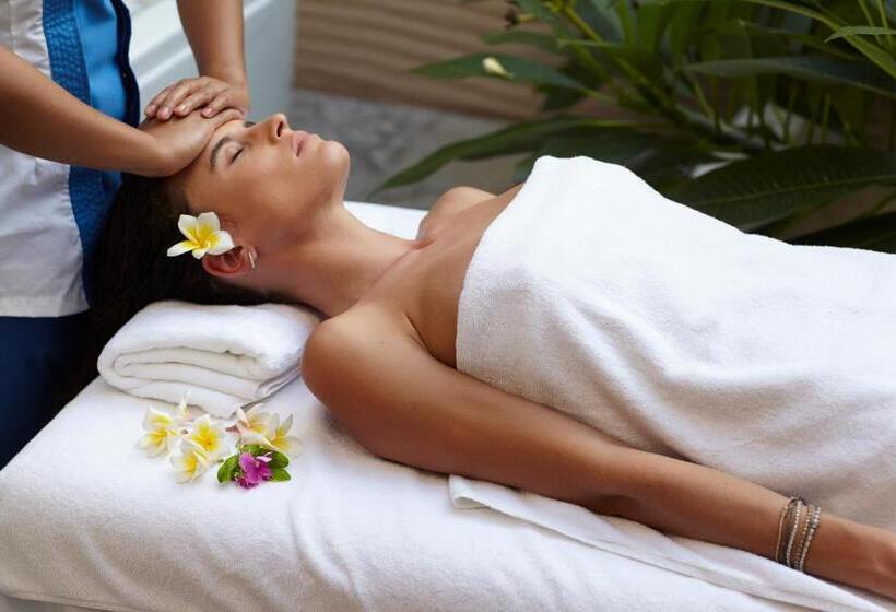 هتل Kudafushi Resort & Spa