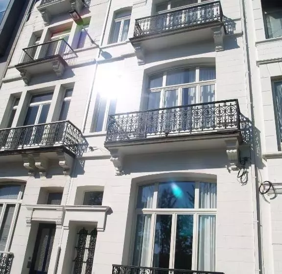 هتل Leopold5 Luxe-design Apartment