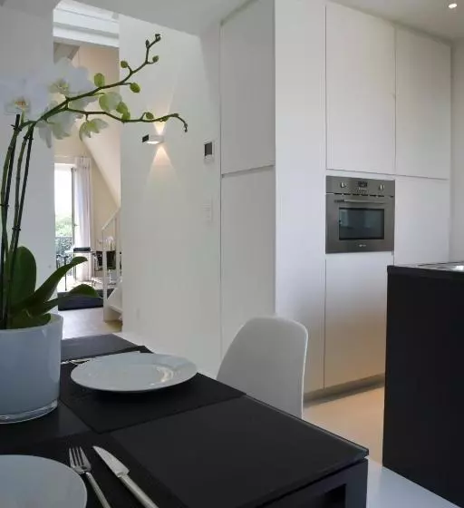هتل Leopold5 Luxe-design Apartment