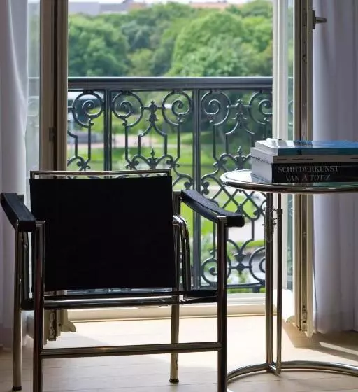 هتل Leopold5 Luxe-design Apartment