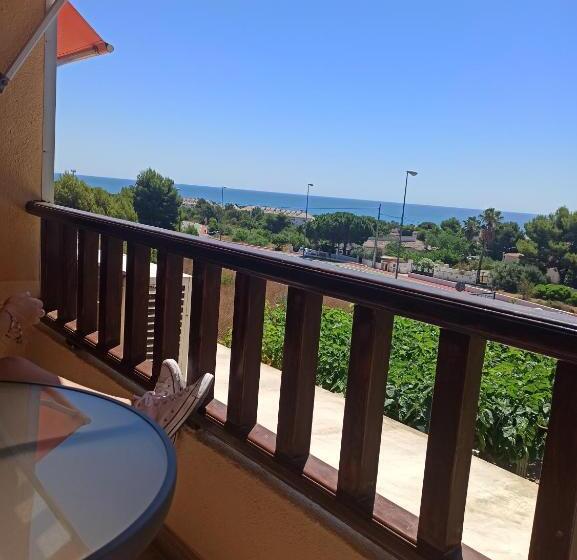 فندق Serra D írta