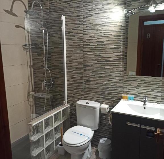 فندق Serra D írta