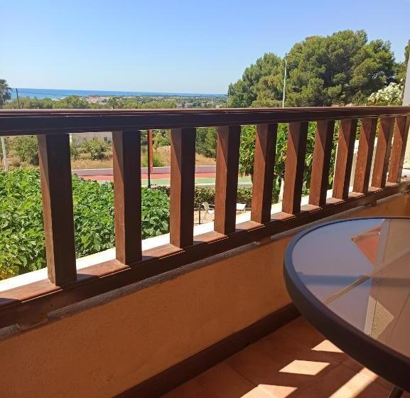 فندق Serra D írta