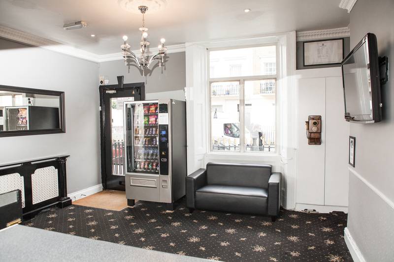 酒店 The Tudor Inn