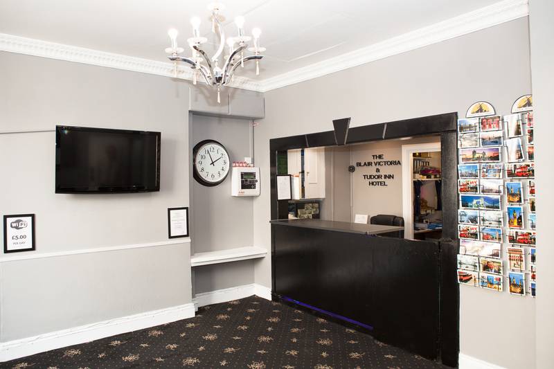 酒店 The Tudor Inn