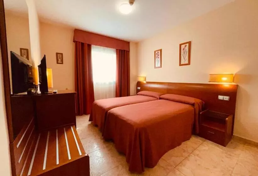 Otel Torrijos