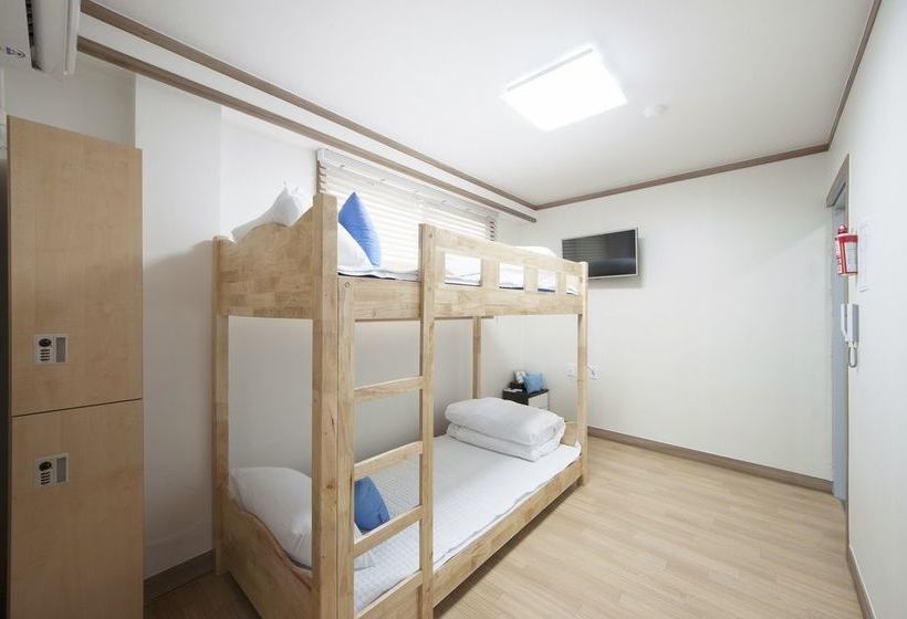 펜션 Myeongdong Stay