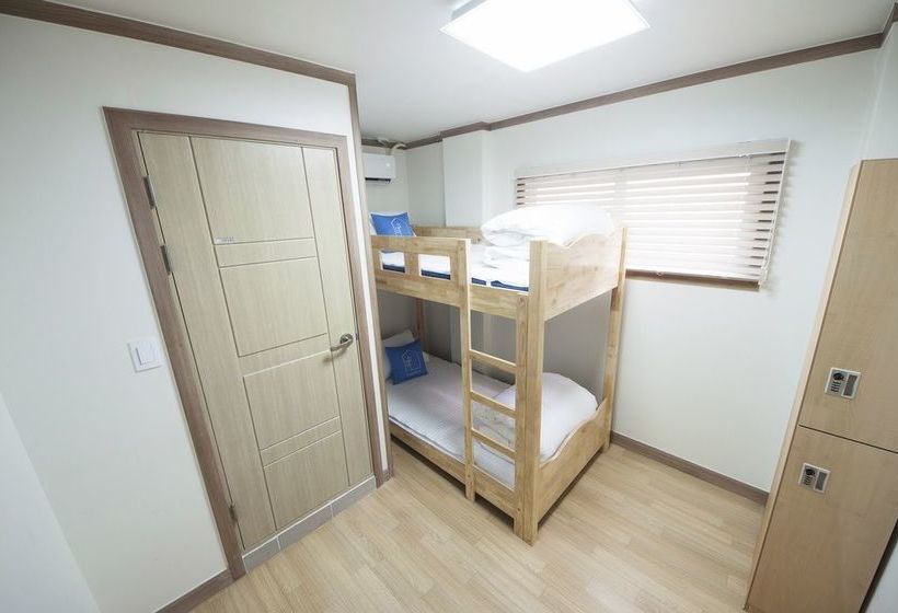 펜션 Myeongdong Stay