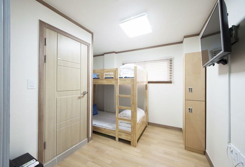 펜션 Myeongdong Stay