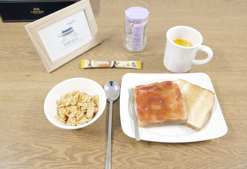 펜션 Myeongdong Stay