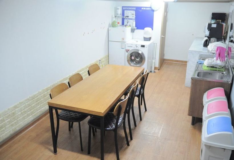 펜션 Myeongdong Stay