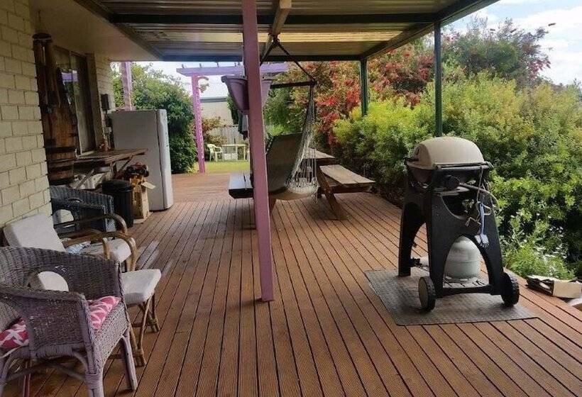 بنسيون Le Grand Chateau