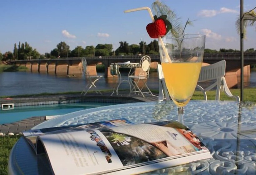 צימר Belurana River Manor