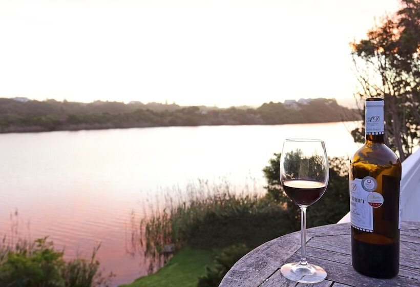 ベッドアンドブレックファースト Serendipity Country House & Restaurant