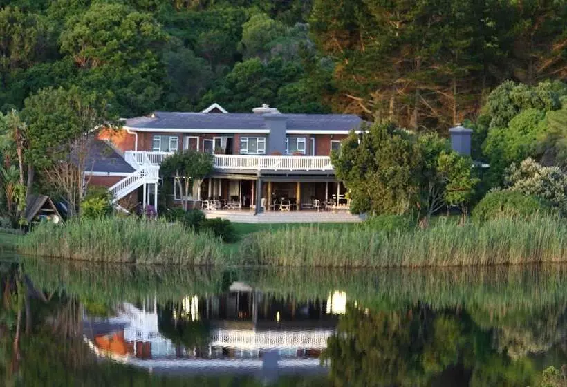 تختخواب و صبحانه Serendipity Country House & Restaurant