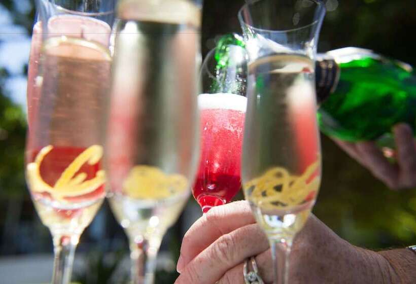 ベッドアンドブレックファースト Serendipity Country House & Restaurant