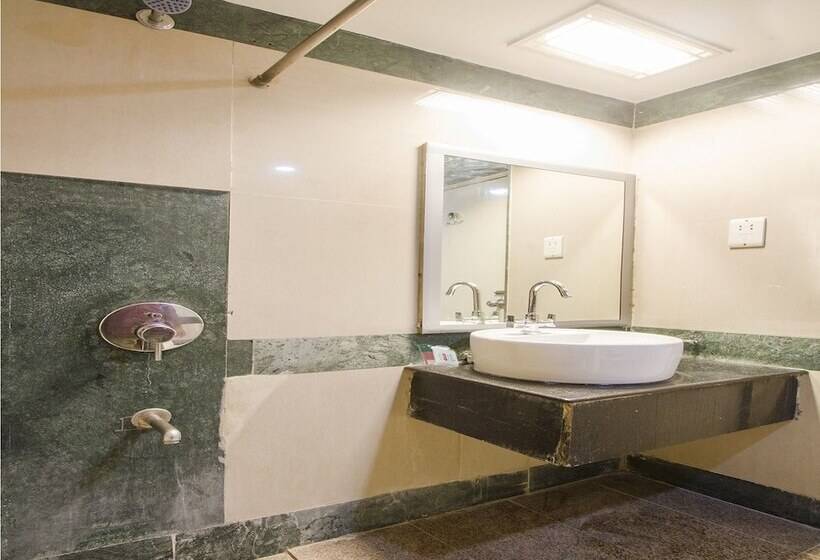Fabhotel Avs Gachibowli Extn