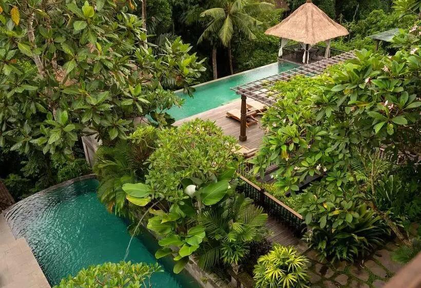 هتل Adiwana Resort Jembawan